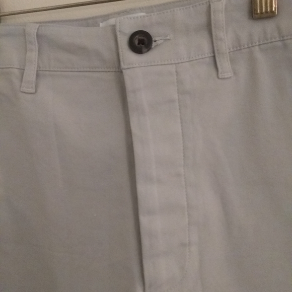 ASOS Khaki Shorts - Picture 4 of 5